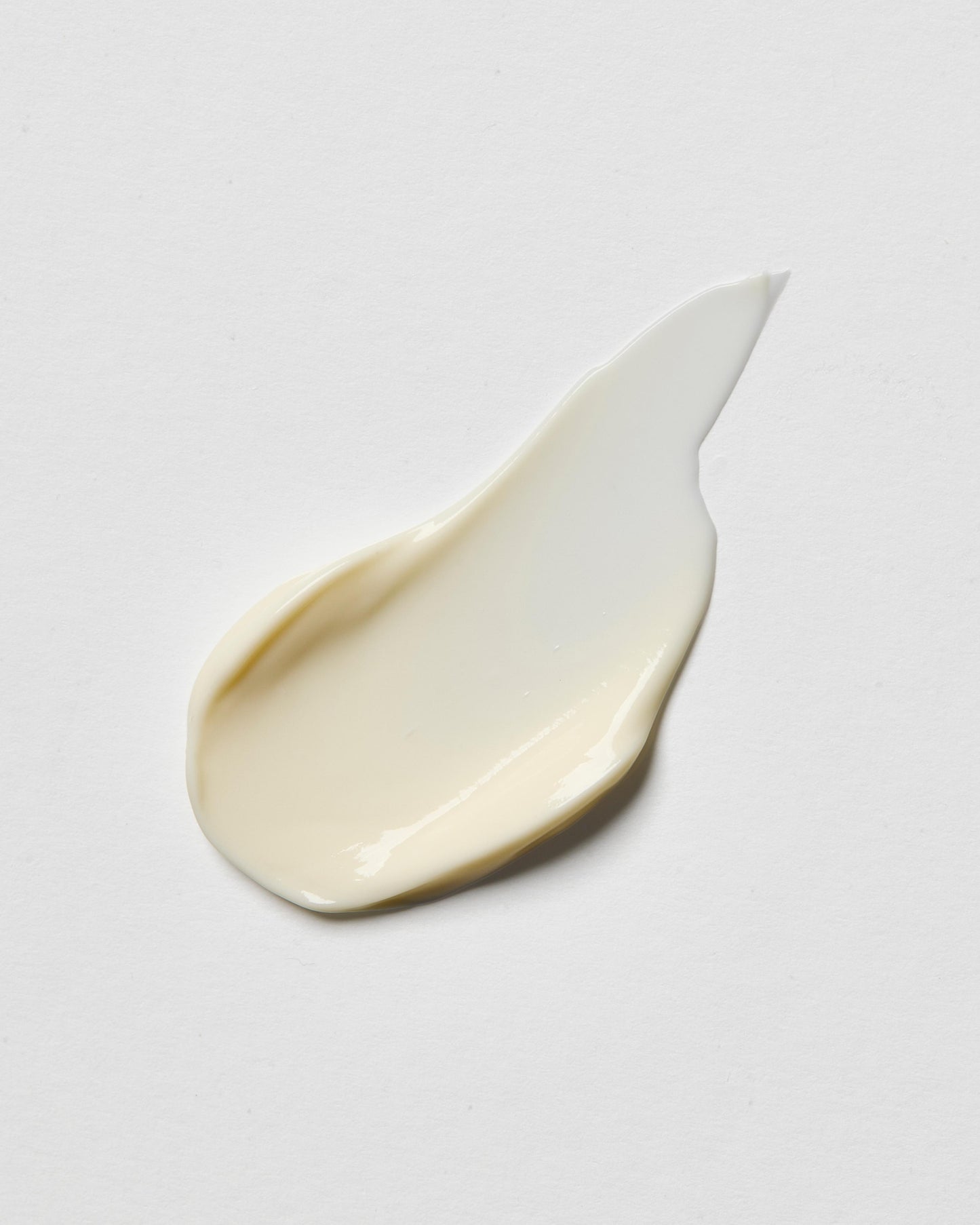 Eye and lip contour cream with a lifting effect that prevents sagging